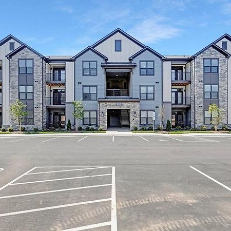 Stylish New Condo In Concord Zewnętrze zdjęcie